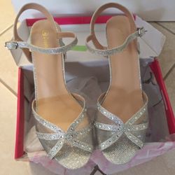 Party shoes in silver