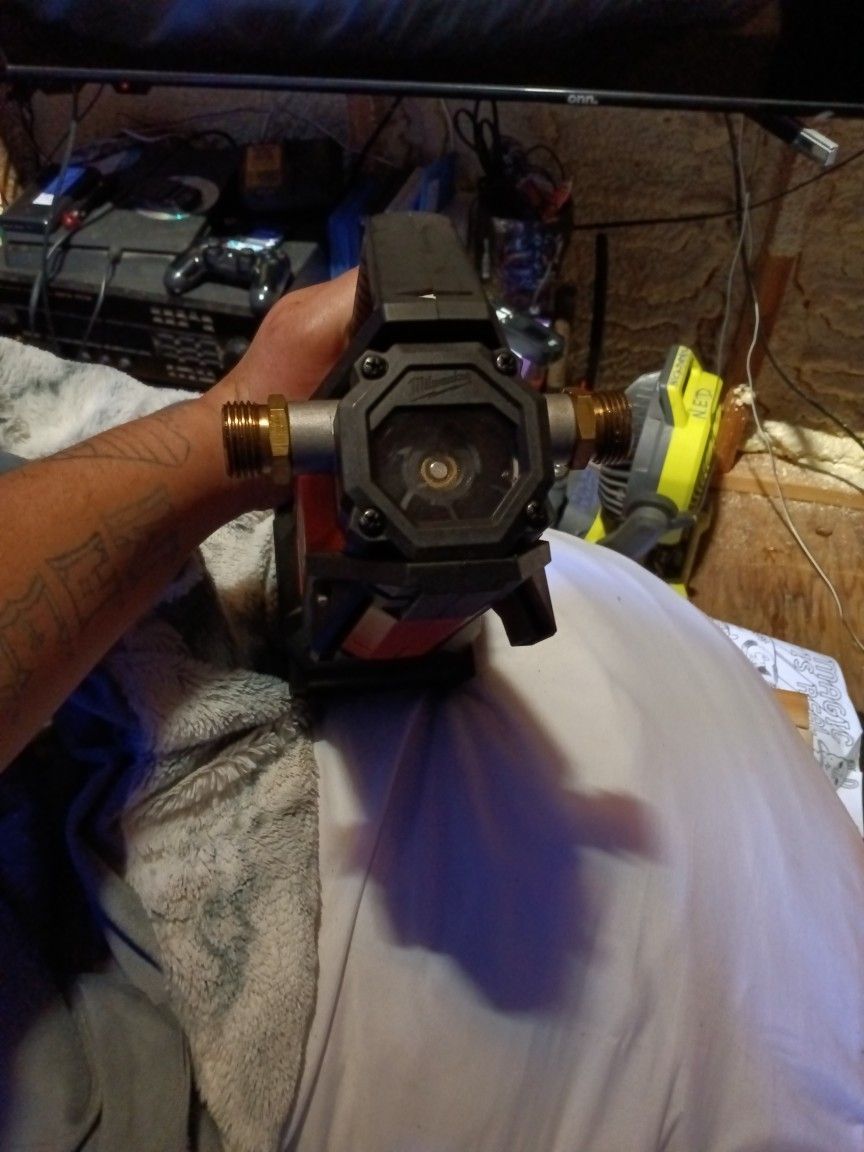 Milwaukee M18 Transfer Pump