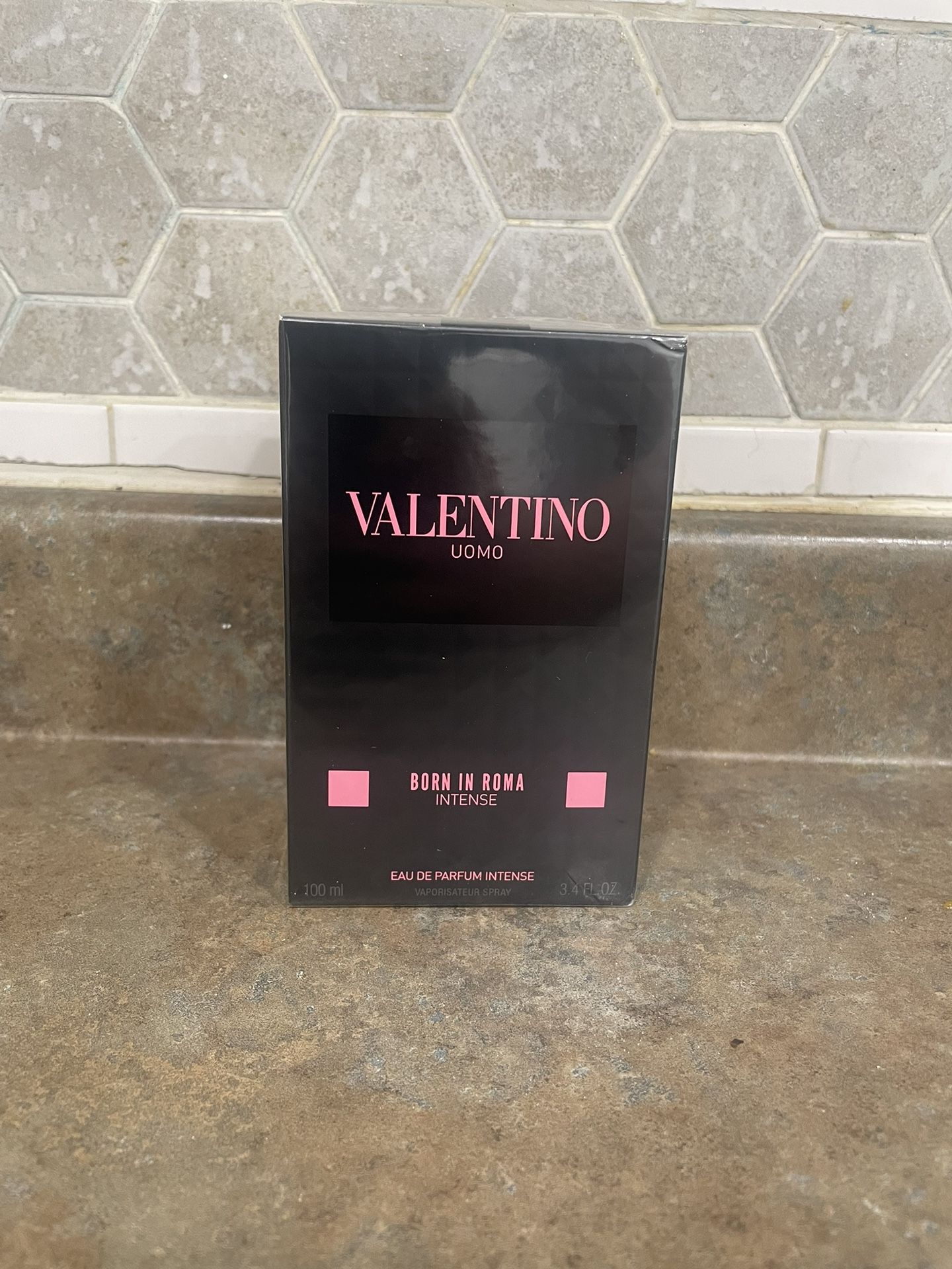 Valentino Born Im Roma Intend