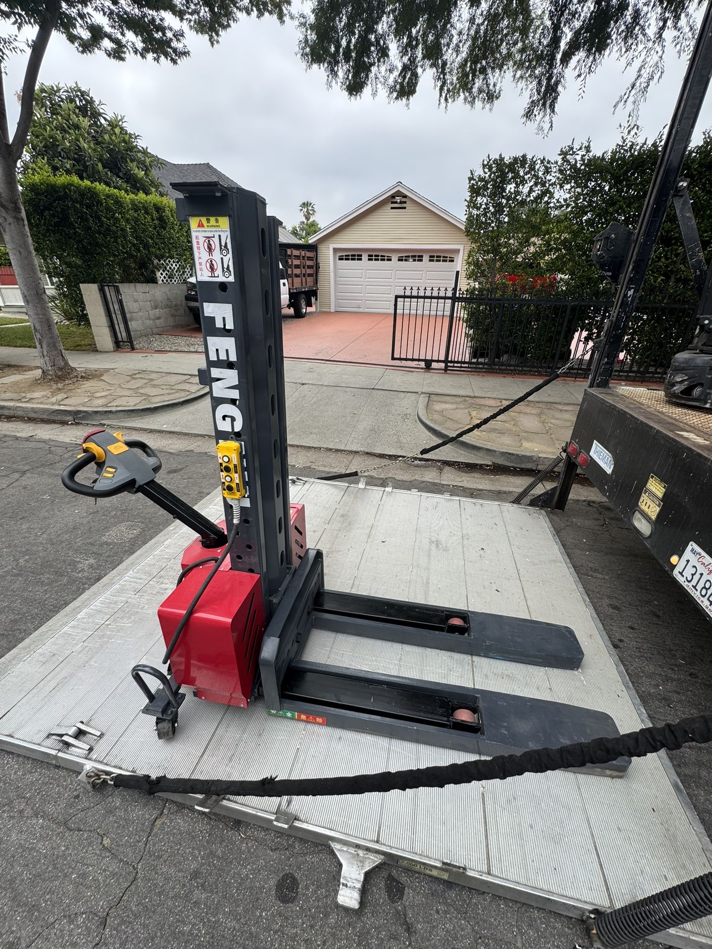 Pallet Jack - Forklift