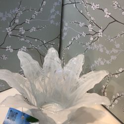 Murano Italy White Flower Bowl Dish Vase 7”x 4.25”