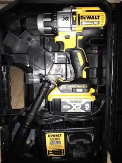 Dewalt 20v xr 3speed hammer drill kit..$200