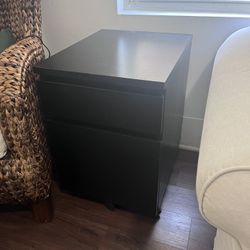 Couch side/bedside Table On Wheels
