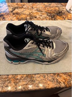 Men’s ASICS Gel Kayano 14 sz 11