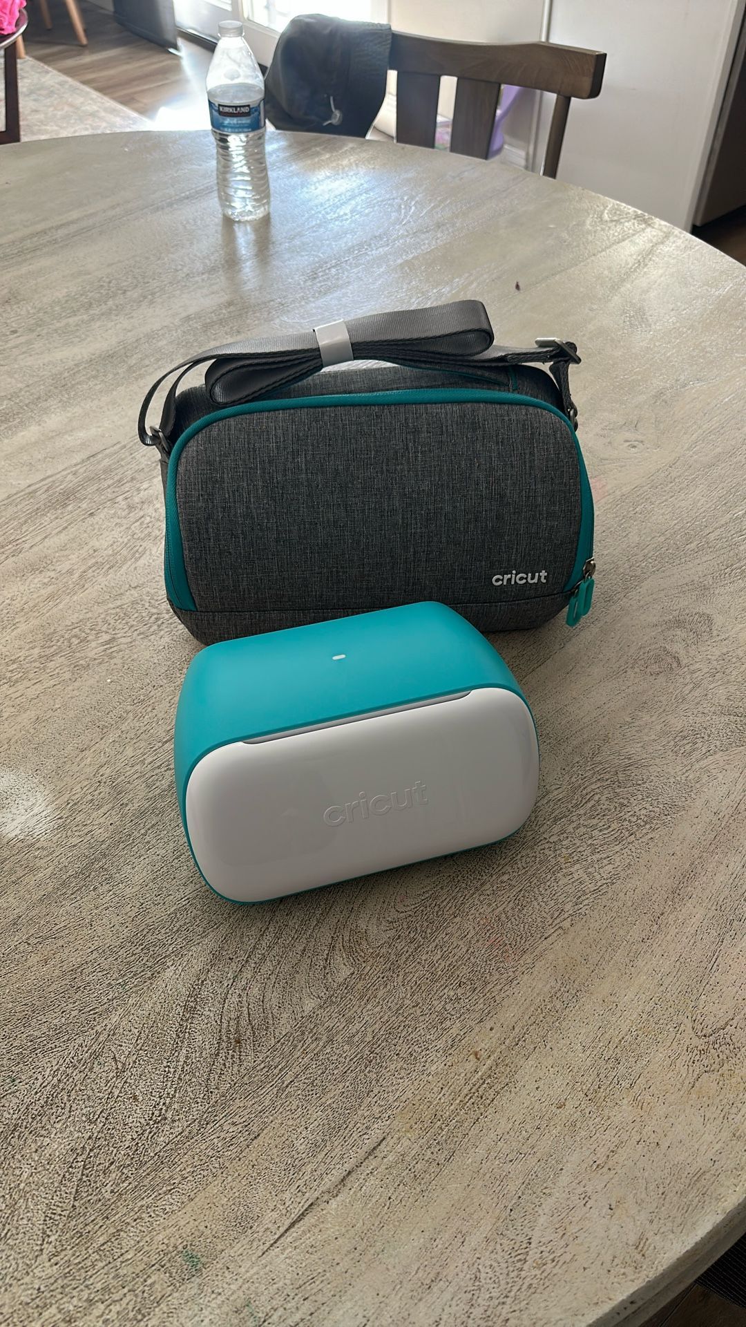 Cricut Joy Machine and Carrying Case 