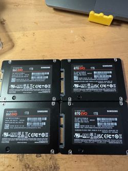 4 Samsung 870 EVO Sata III SSD 1TB 2.5”