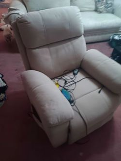Power recliner with massage and heat setting
