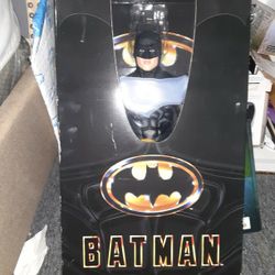 Neca 1989 Batman ¼ scale  Michael Keaton 