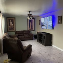 need my living room set gone !! 