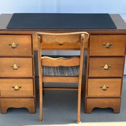 Vintage Wood Desk Vanity With Chair Kid’s Child’s