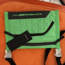 Body Bag Flat Case Laser Green OAKLEY
