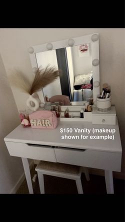 Makeup Vanity - Accessories not included