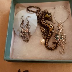 Sea Horse Set With Real Pearls!! Great Last Minute Gift Set