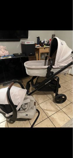 MAXI COSI car seat and stroller with TWO bases