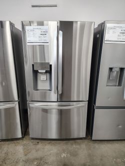 LG 28 cu. ft. 3Door French Door Standard -Depth Refrigerator with Dual Ice Makers