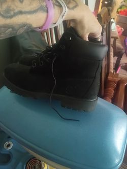 Size 7 mens timbs
