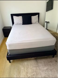 Full size bed