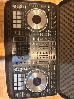 Pioneer DDJ-SZ DJ Controller/Mixer