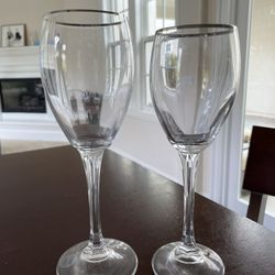 12 Wine Glasses/goblets