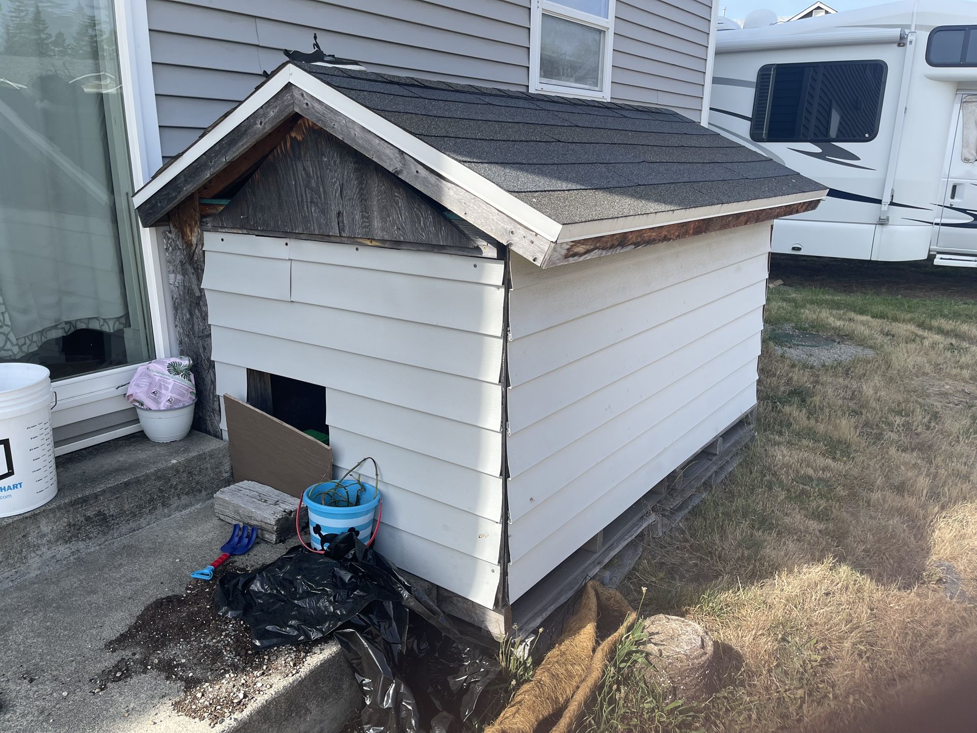 Dog House