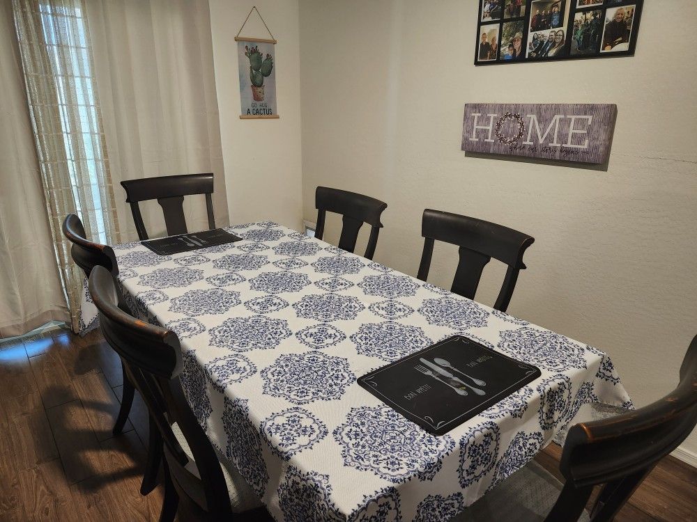Dining Room Table And 6 Chairs!