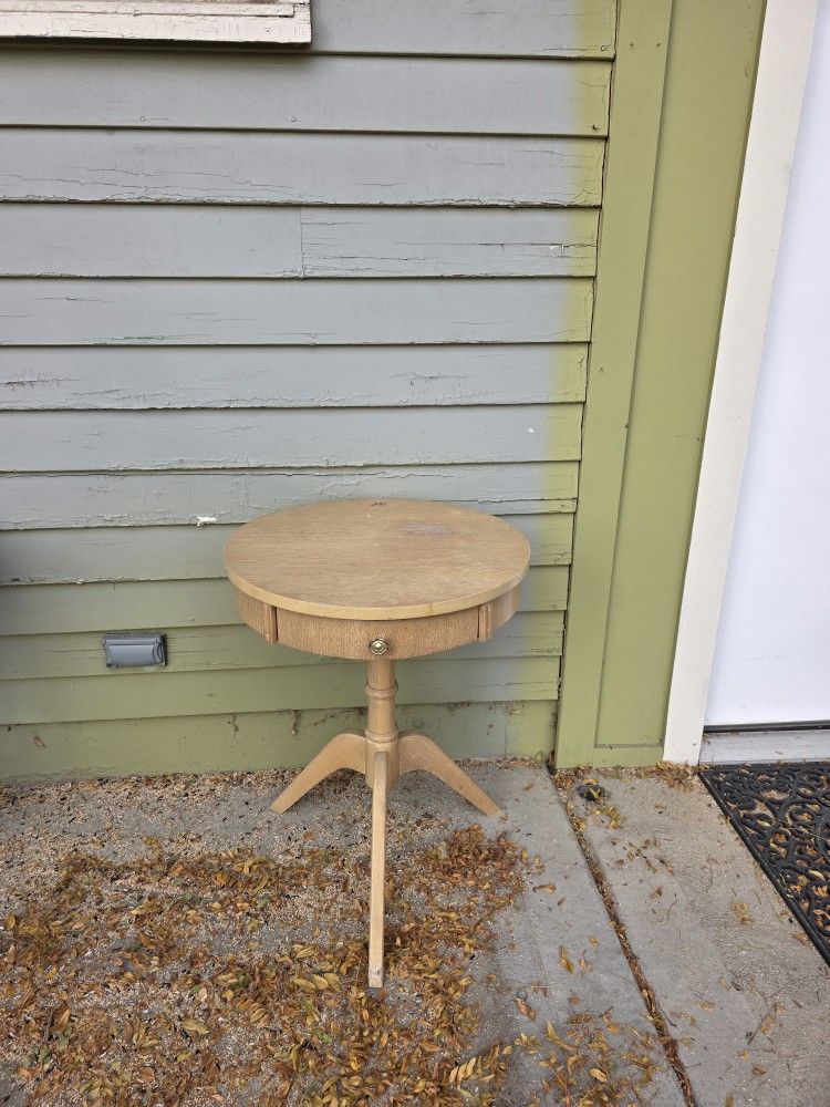 End Table With Drawer