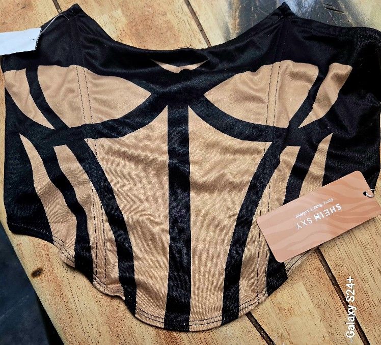 NWT Womens Black Tan Shein Sexy Crop Top
