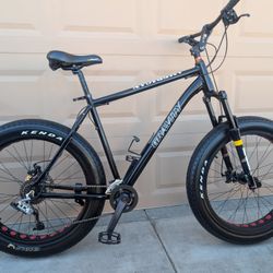 26"x4.0. GRAVITY FAT TIRES MENS MOUNTAIN BIKE. XL. 22.5". ALUMINUM 16 SPEEDS. EXCELLLENT CONDITION WITH FRESHLY TUNE UP 👌🏼