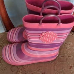 BOTAS DE NIÑAS SAIZ 13. SON PARA LAYUBIA