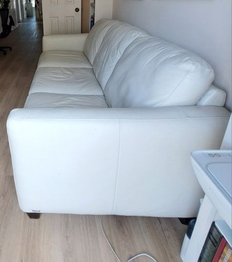 NATUZZI Editions Italian Leather Luxurious 3 Cushion Sofa