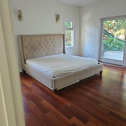 Kind bed frame, mattress and box spring