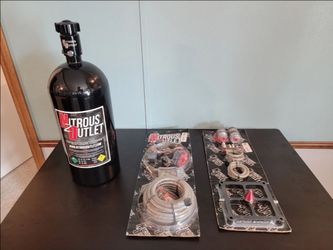 00-10650-10 Nitrous Outlet Nitrous Stinger 2 4500 Kit with Bottle