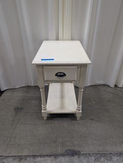 Off-White Cottage Style End Table with Turned Legs