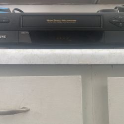 Samsung VCR W/remote 