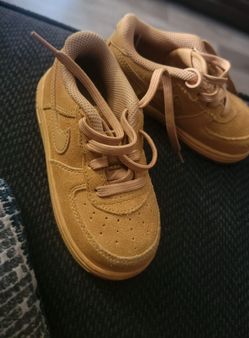 Baby Nike size 8c
