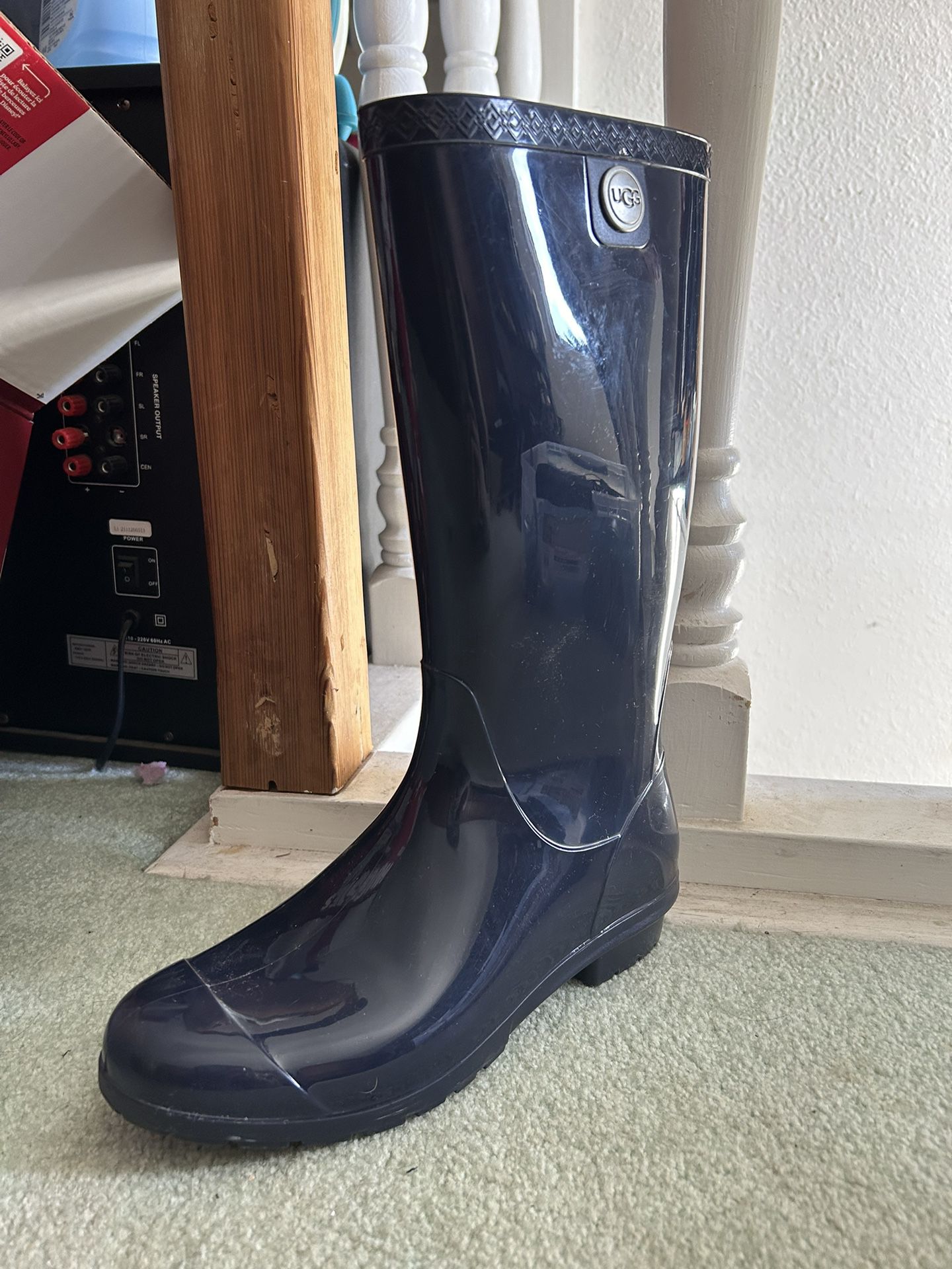 Ugg Rain boot Size 8 