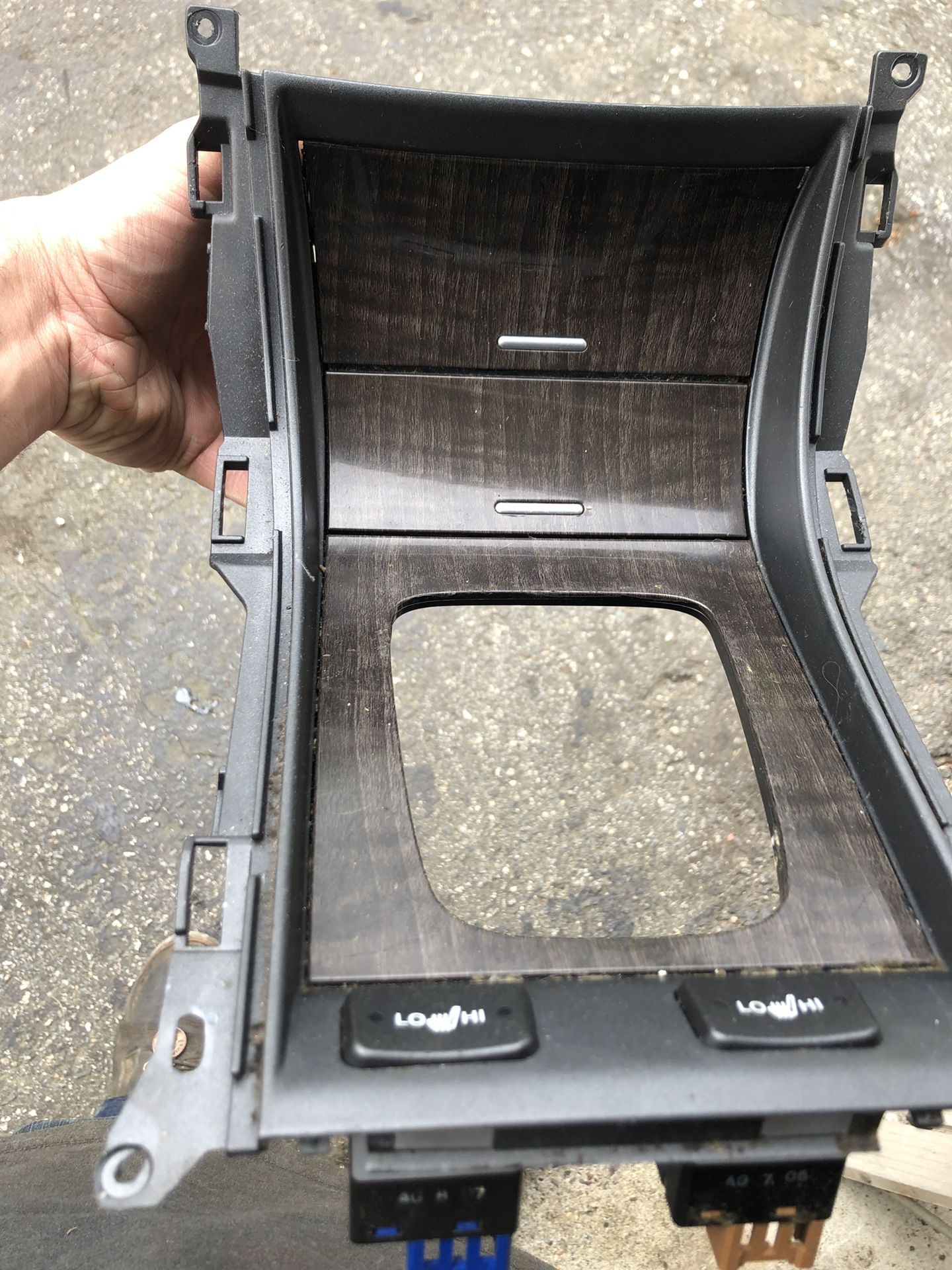 04-08 Acura TL center console