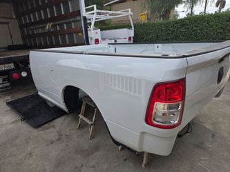 2023 Dodge Ram 2500 8ft Truck bed