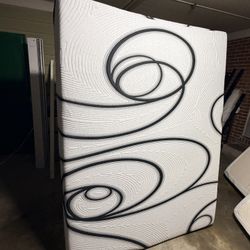 Queen Size Foam Mattress