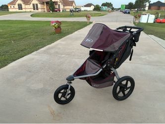 REVOLUTION B O B JOGGING STROLLER ..not tears Not Stains