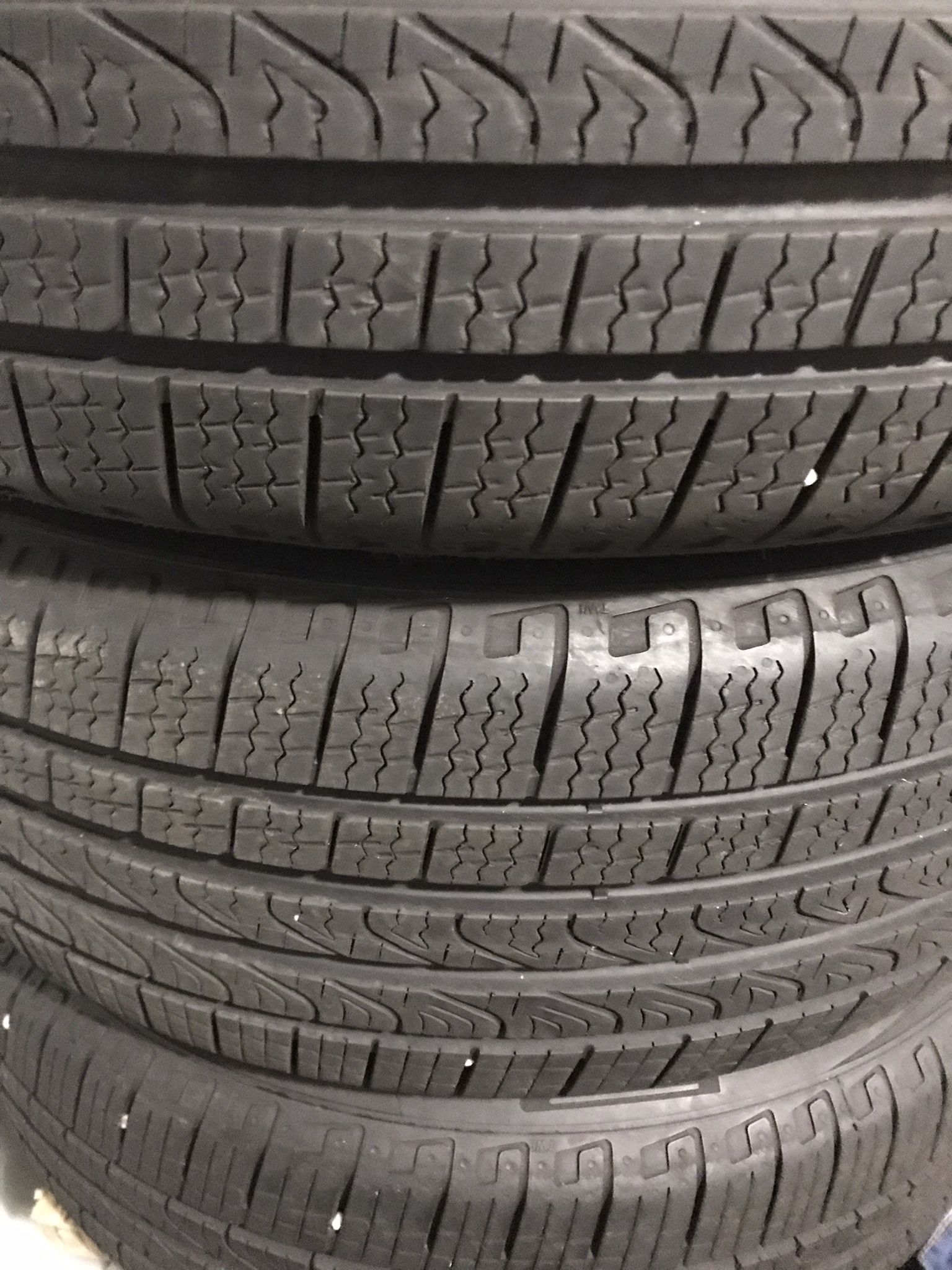 Like New Condition 205/50/ R17 93 H Pirelli Strada GT2 Allseason Tires