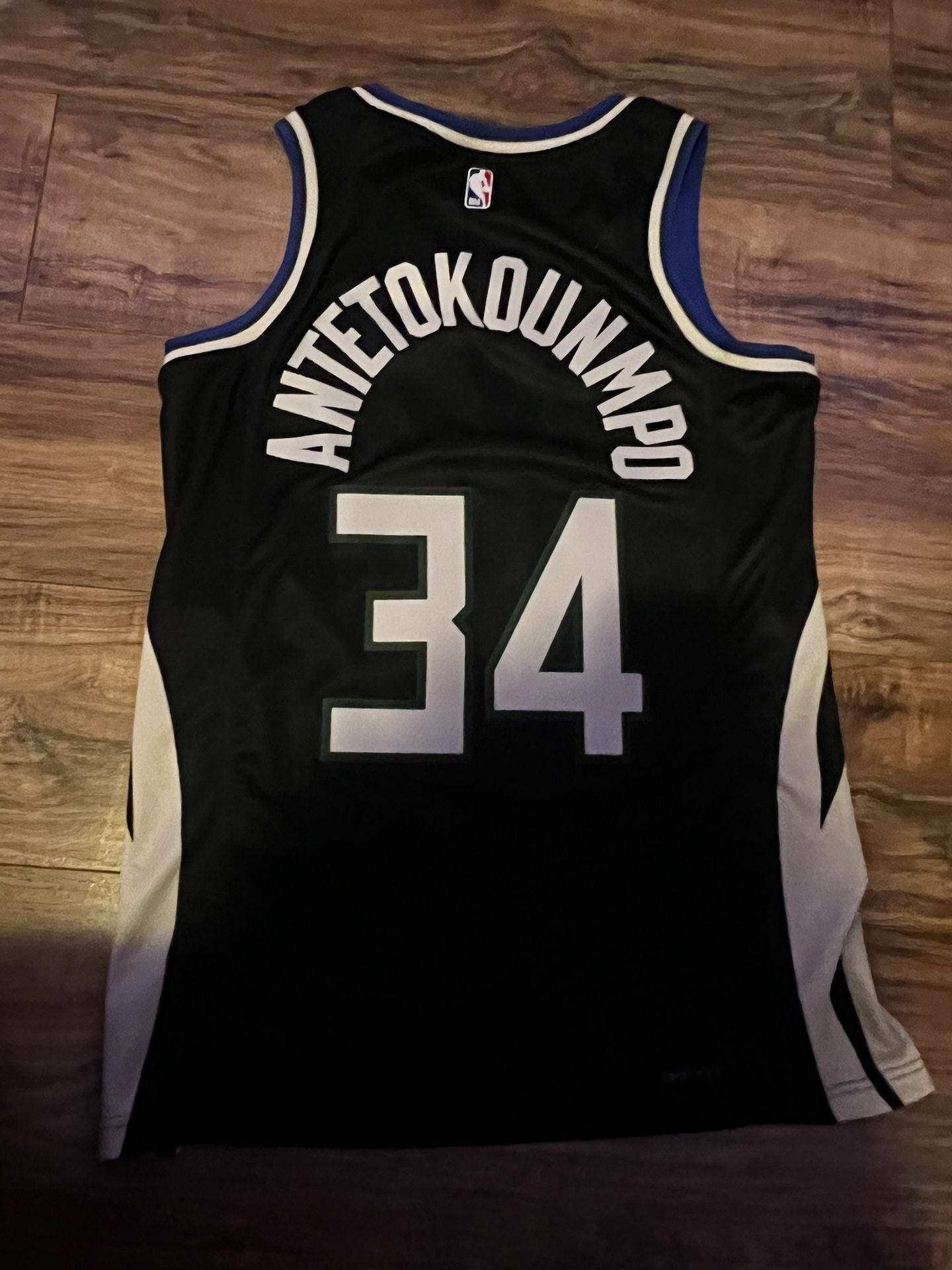 Giannis Jersey Statement Edition(Brand new)