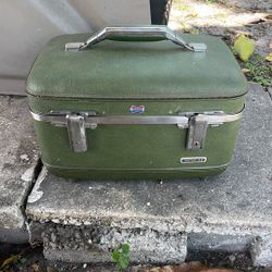 American Tourister 