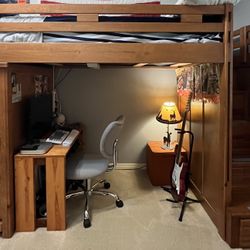 Wooden Frame Bunk Bed ( Twin Top and Full Bottom)