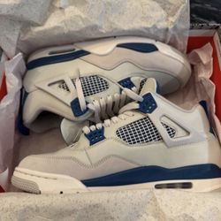 Jordan 4 Military Blue Size 10.5