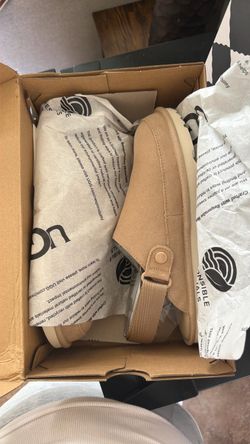 Ugg clog