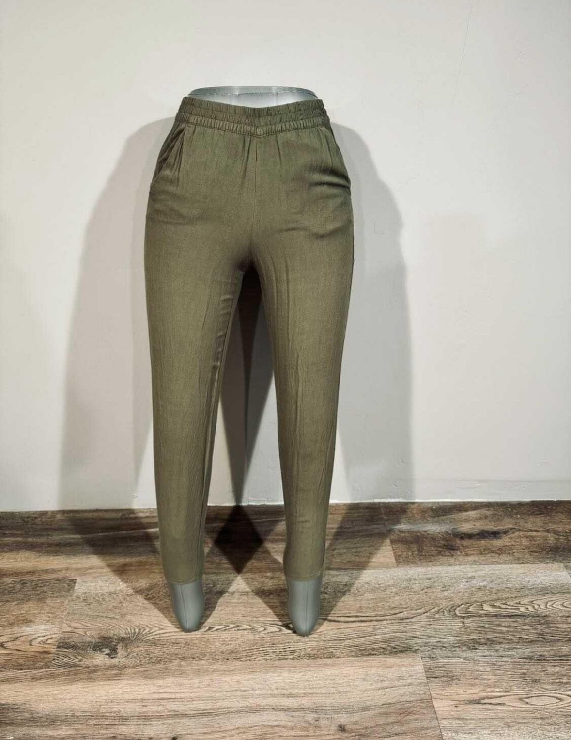 Size 2 Olive Green Pant with Pockets