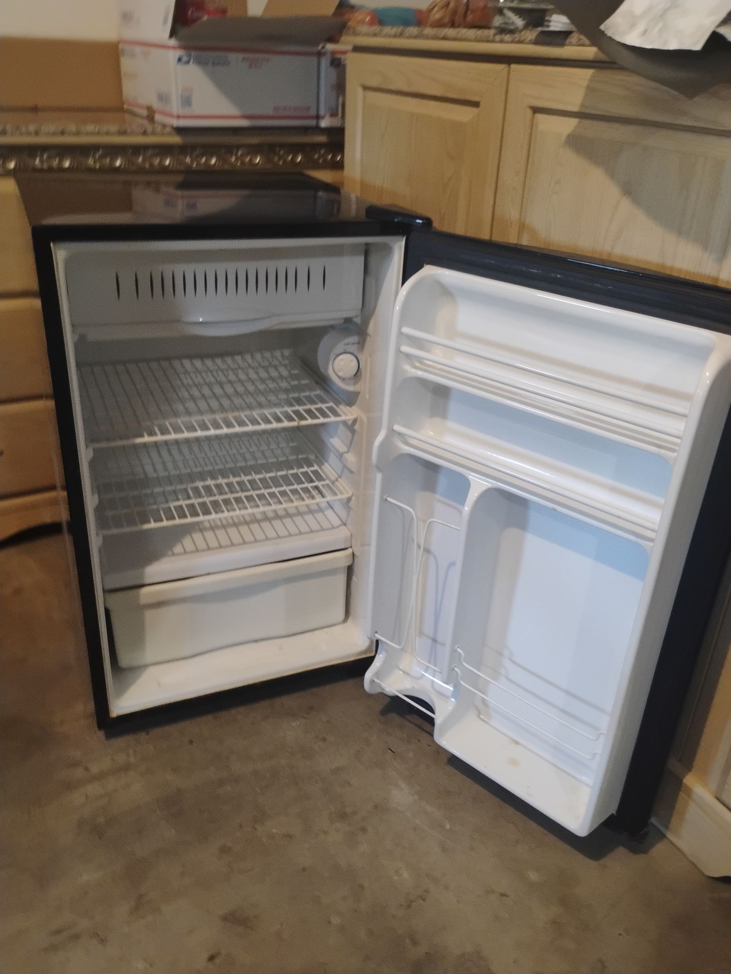 Mini fridge