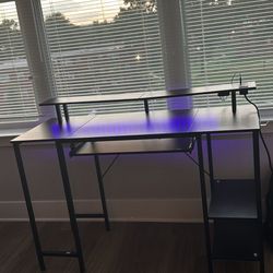 Office desk 