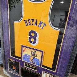 Kobe Bryant Signed Lakers Jersey Framed PSA Autographed Memorabilia